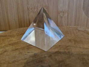 Kristallen piramide 5x5 cm | Energie activator | Lumeria