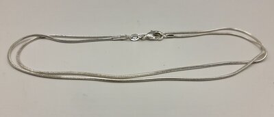 Verzilverde slangen ketting 