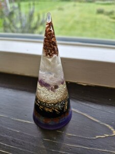 Orgonite energie piramide - energie stralen