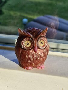 Orgonite energie uiltje - bescherming en wijsheid warm rood